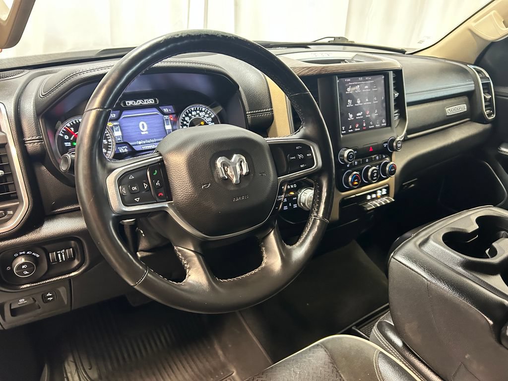 Used 2019 RAM 1500 Laramie AWD/4WD image 2