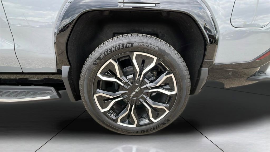 New 2024 GMC Sierra EV Denali image 42