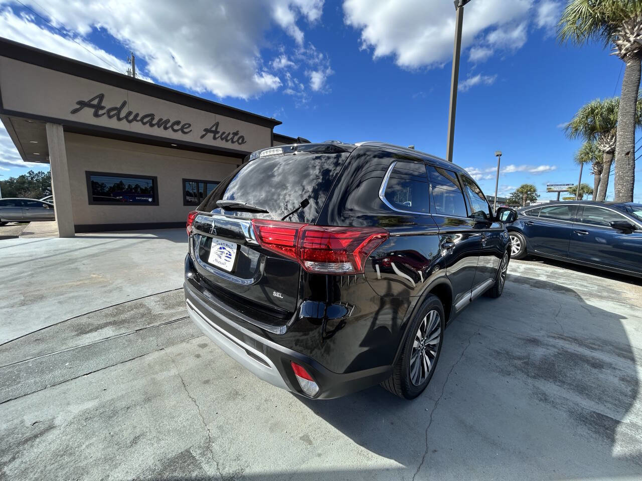 Used 2020 Mitsubishi Outlander SEL image 6