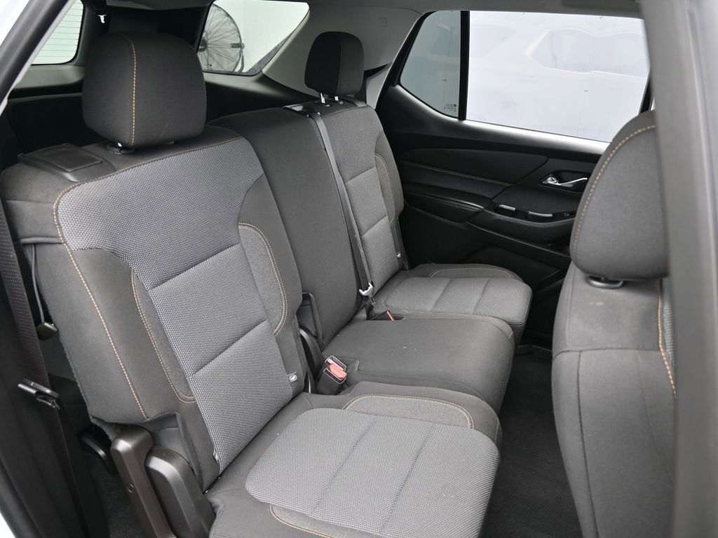 Used 2021 Chevrolet Traverse LS image 39
