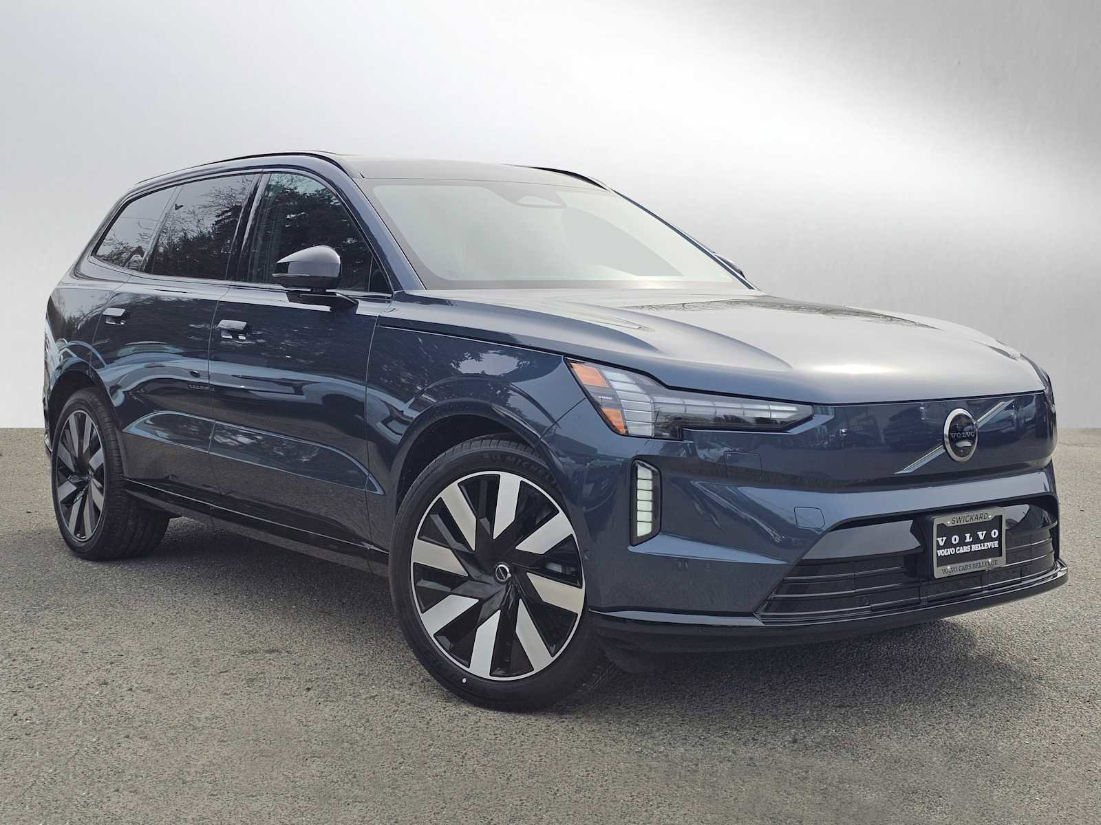 New 2026 Volvo EX90 Ultra image 1