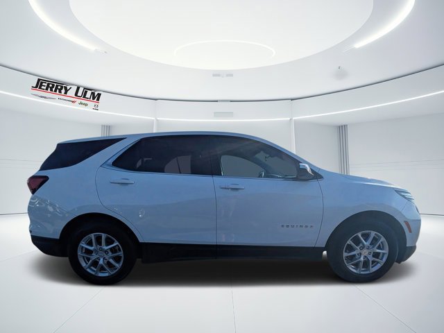 Used 2024 Chevrolet Equinox LT image 2