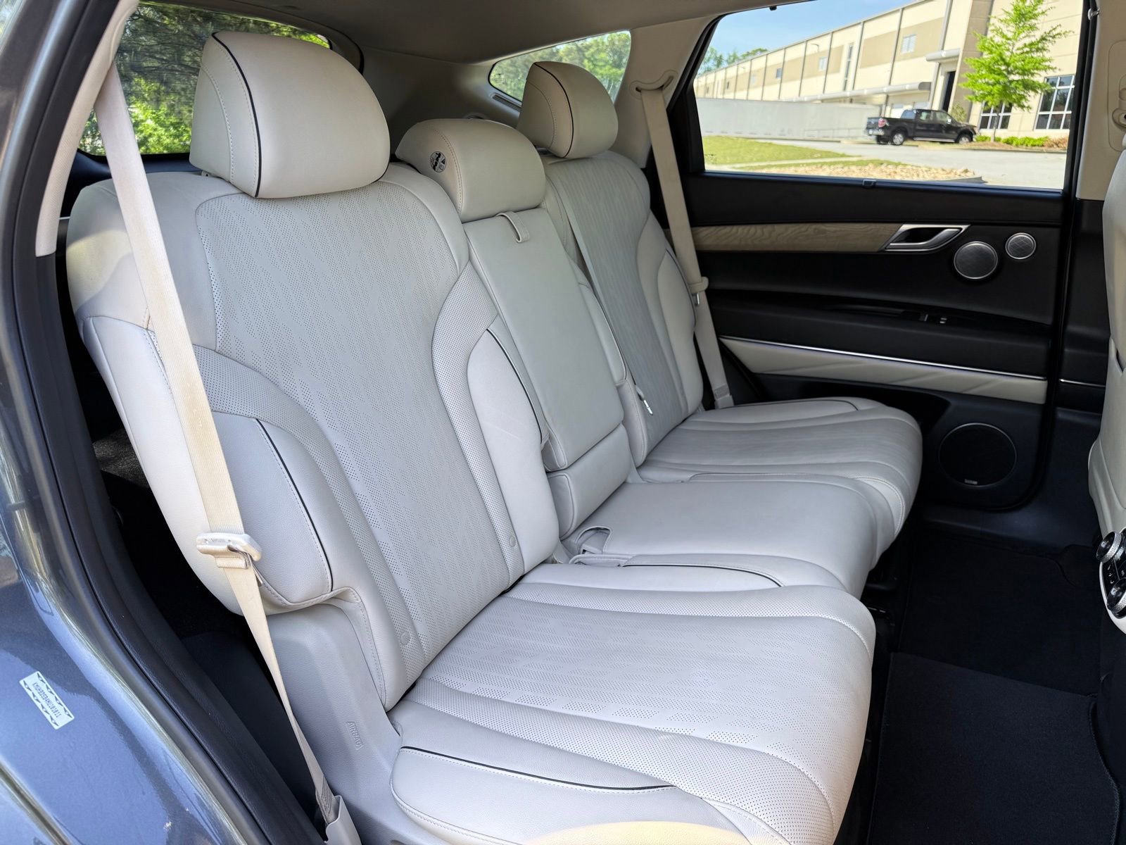 Used 2022 Genesis GV80 2.5T w/ Prestige Package 04 image 42