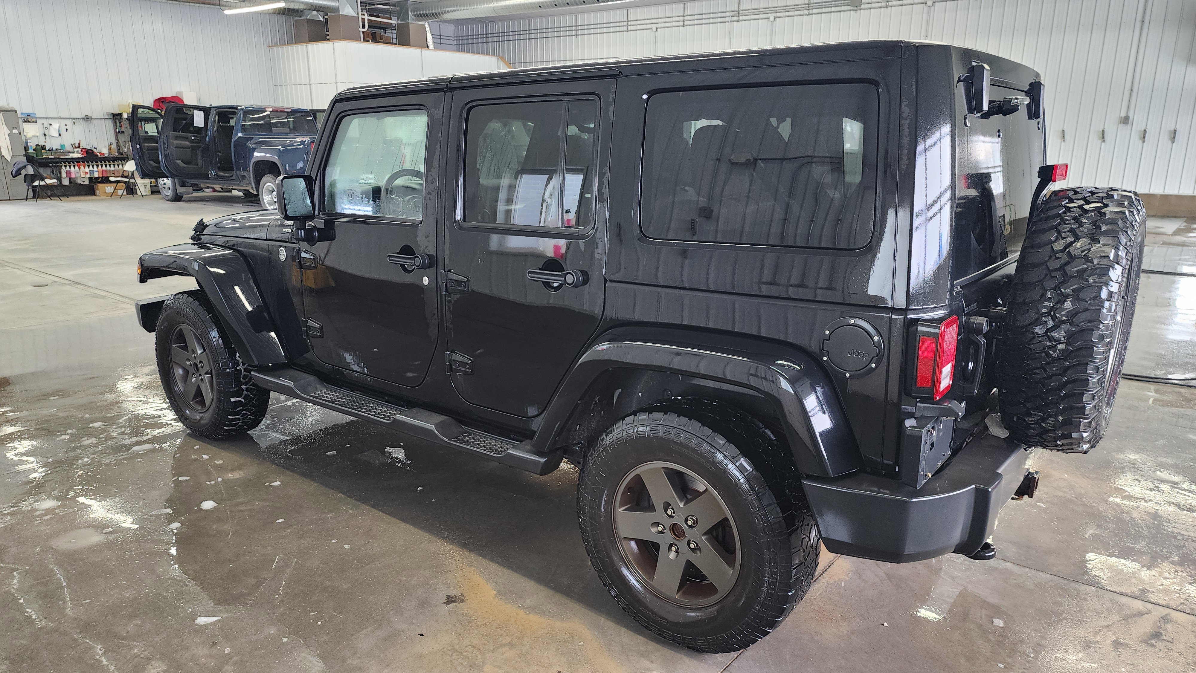 Used 2011 Jeep Wrangler Mojave image 6