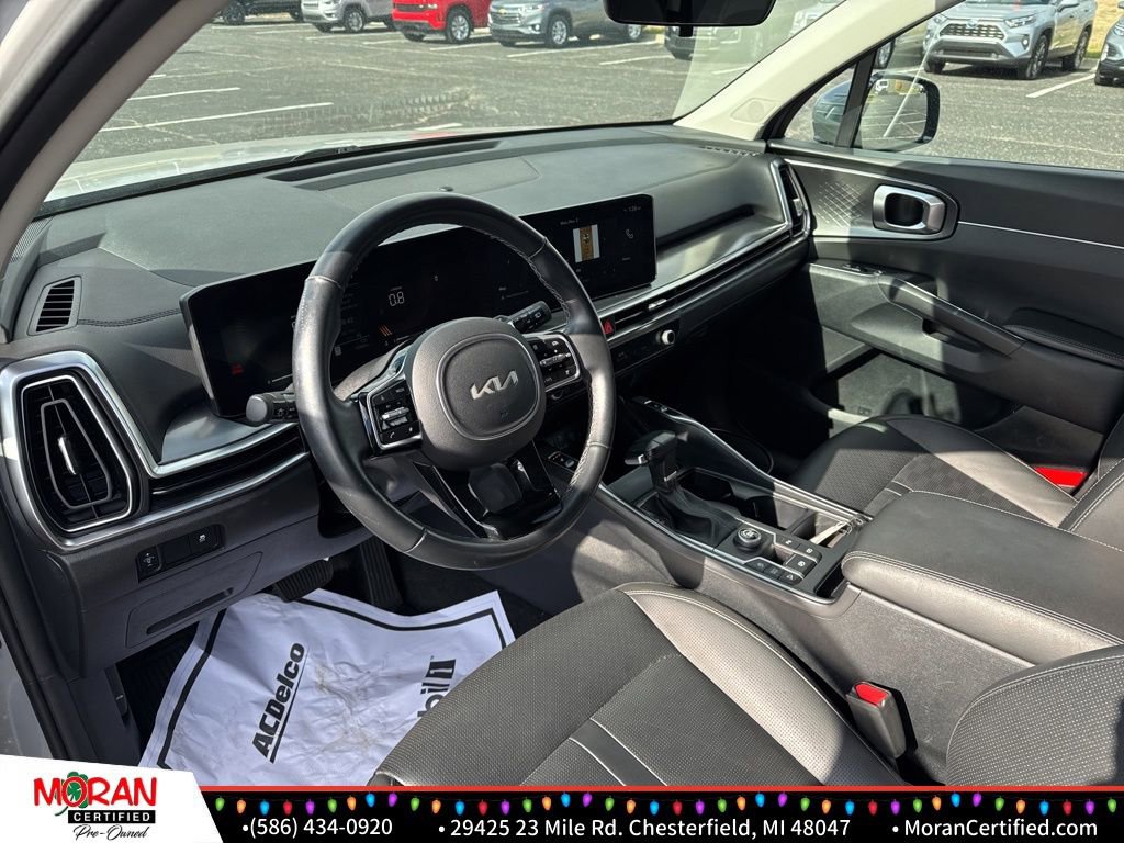 Used 2025 Kia Sorento S image 12