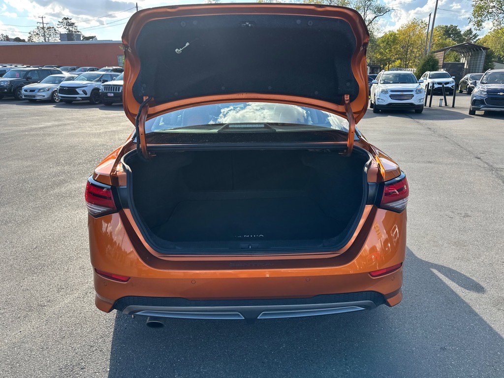 Used 2021 Nissan Sentra SR w/ SR Premium Package image 11