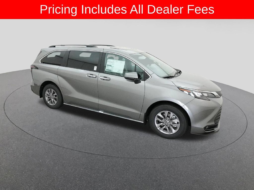 New 2026 Toyota Sienna XLE FWD image 12
