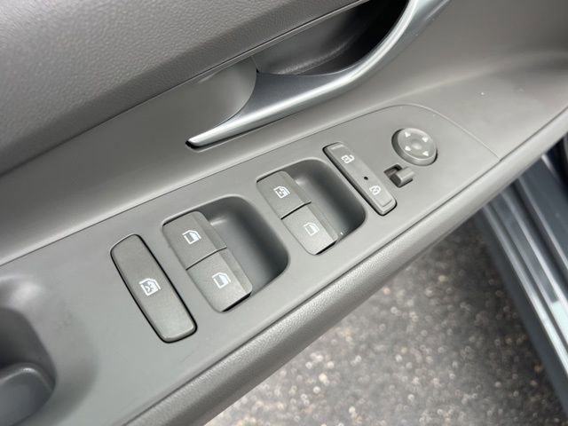 Used 2023 Hyundai Elantra SEL image 25
