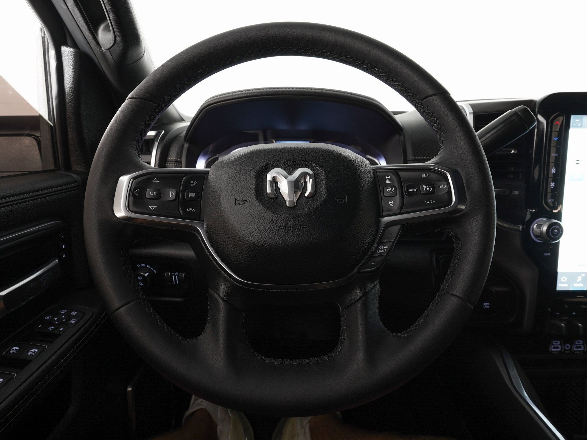 Used 2025 RAM 3500 Laramie w/ Max Tow Package image 16