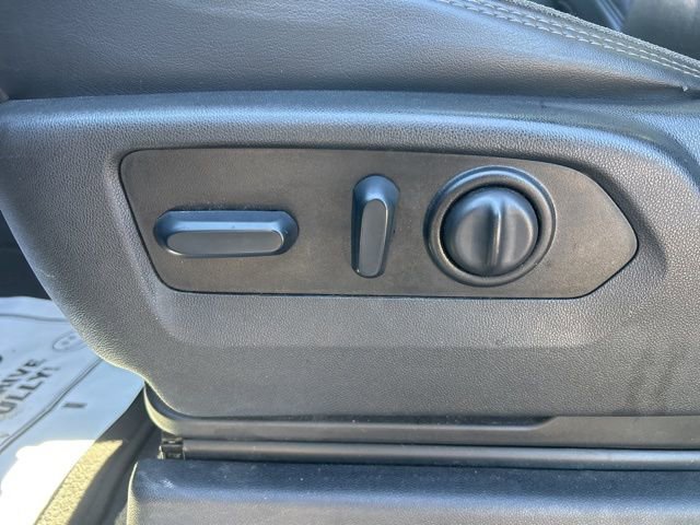 Used 2023 Chevrolet Silverado 3500 High Country image 16