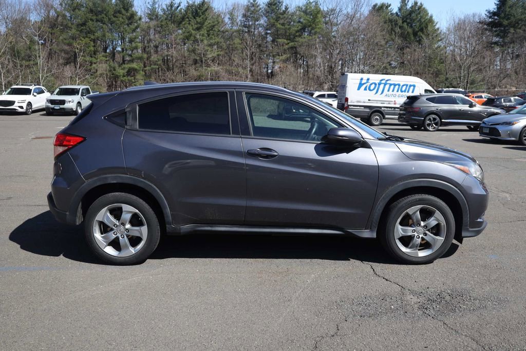 Used 2017 Honda HR-V EX-L image 4