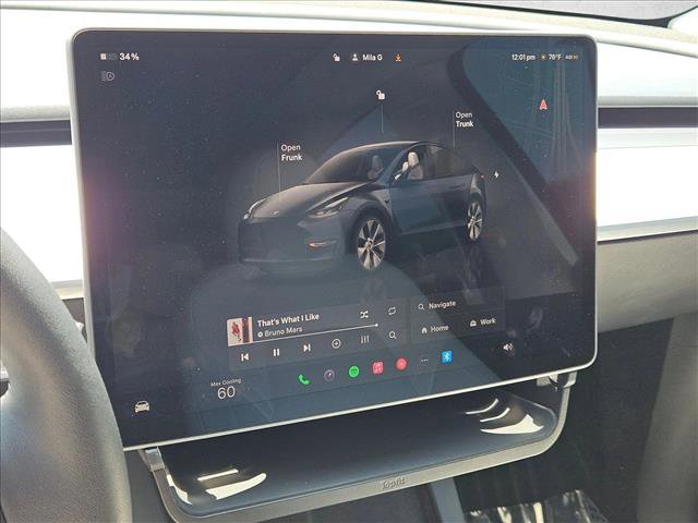 Used 2024 Tesla Model Y 2WD image 12
