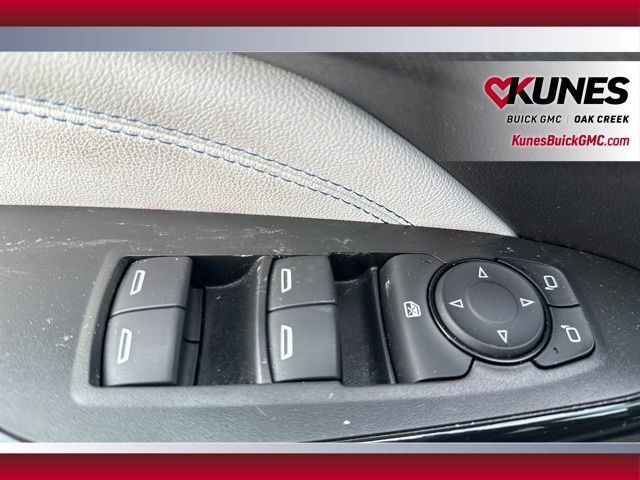 Used 2025 Chevrolet Trax LT image 7