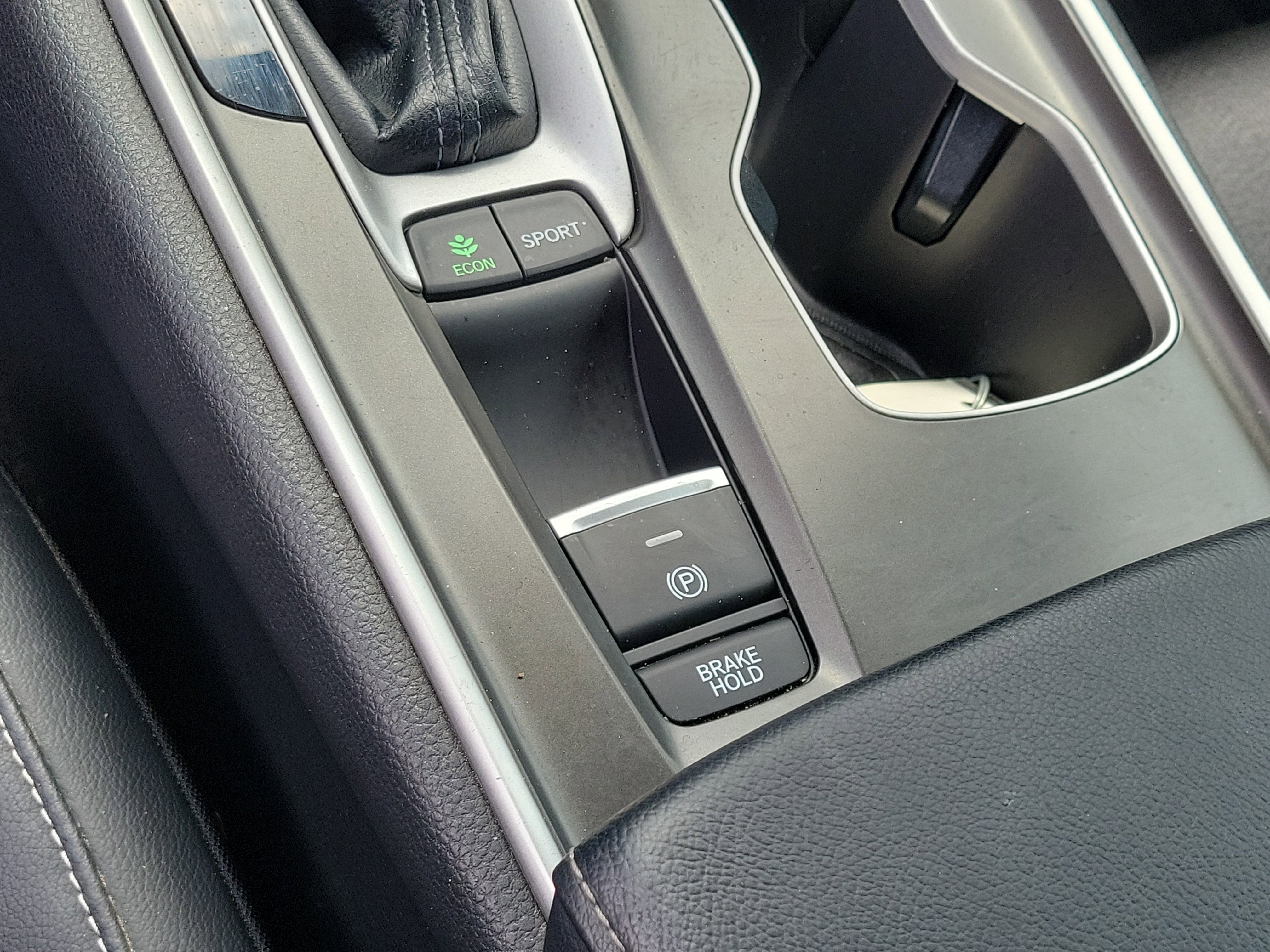 Used 2018 Honda Accord Sport image 27