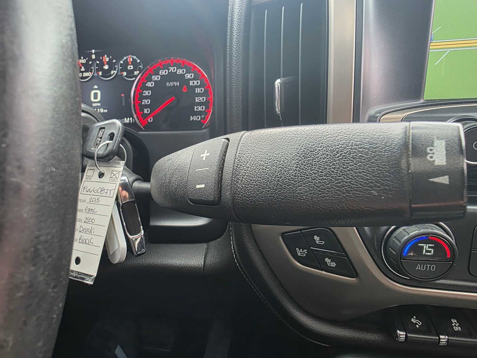 Used 2015 GMC Sierra 2500 Denali w/ Duramax Plus Package AWD/4WD image 33