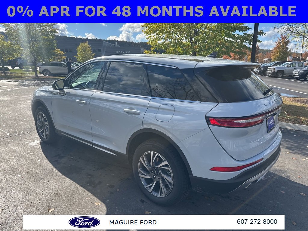 New 2025 Lincoln Corsair AWD w/ Rear Removable Package Tray image 8