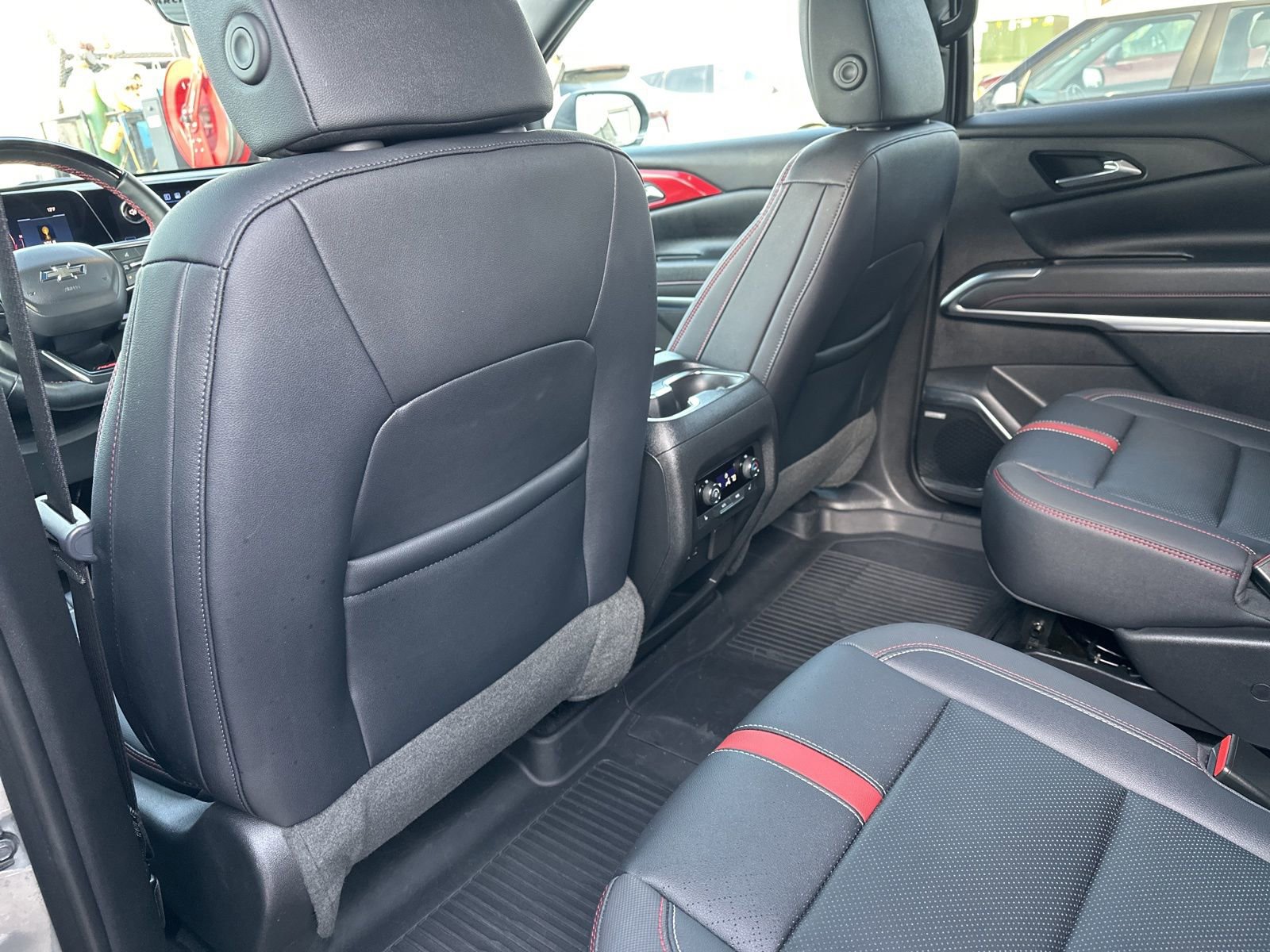 Used 2024 Chevrolet Traverse RS AWD/4WD image 21