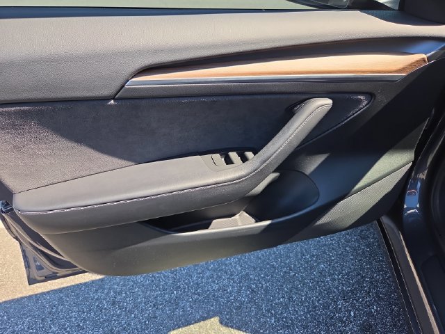 Used 2023 Tesla Model 3 Performance AWD/4WD image 9
