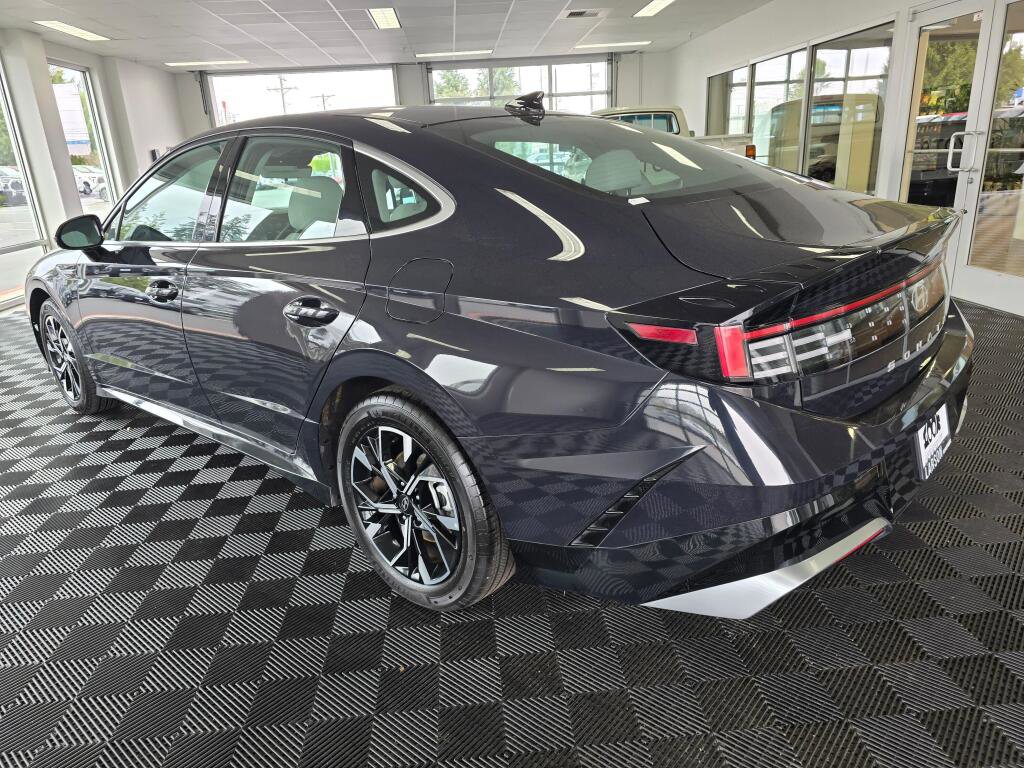 Used 2024 Hyundai Sonata SEL FWD image 5