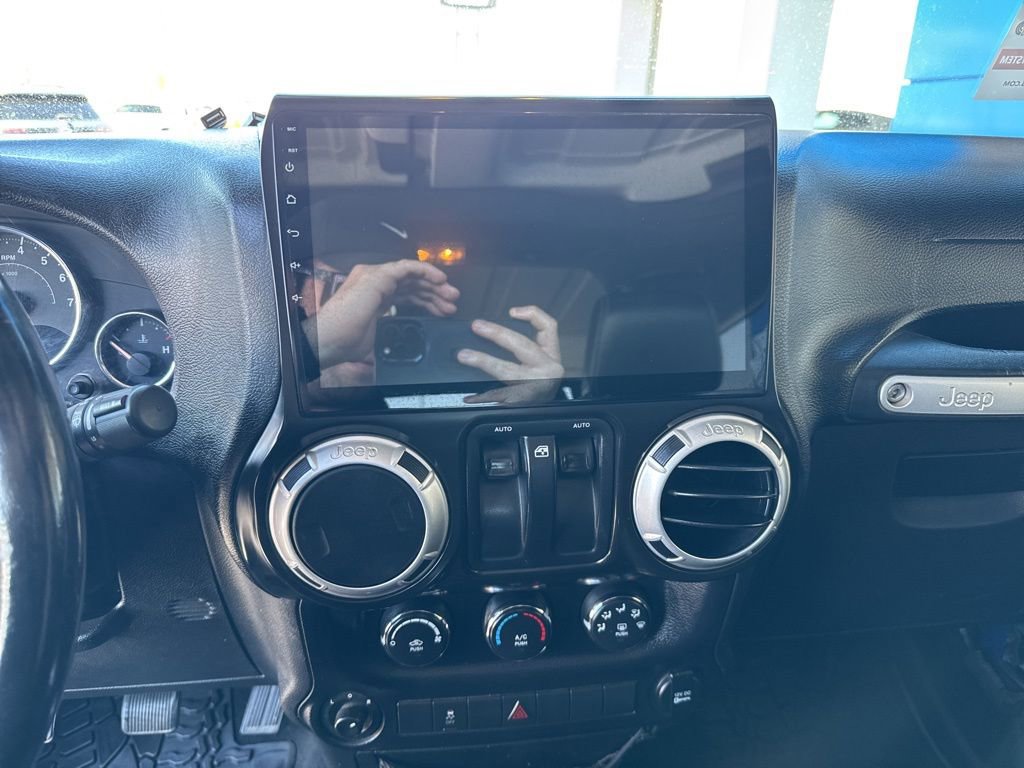 Used 2014 Jeep Wrangler Sport image 18