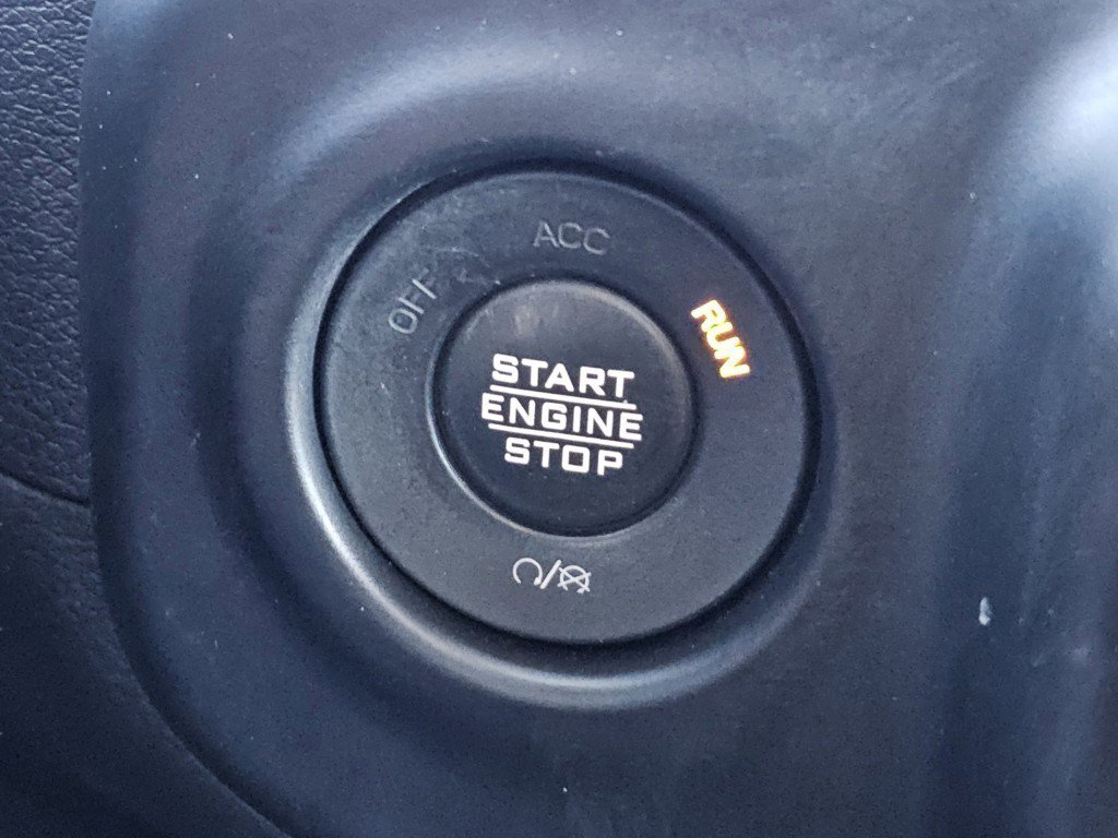 Used 2022 Jeep Wrangler Unlimited Sahara w/ Cold Weather Group image 17