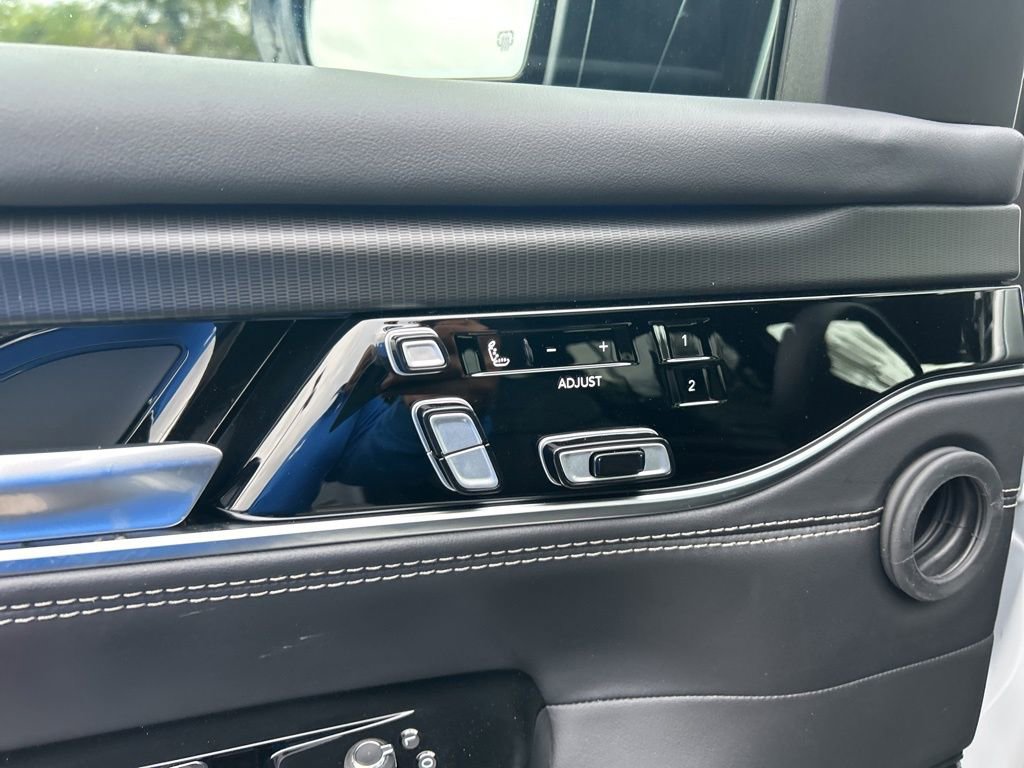 New 2026 Jeep Grand Wagoneer Summit image 39