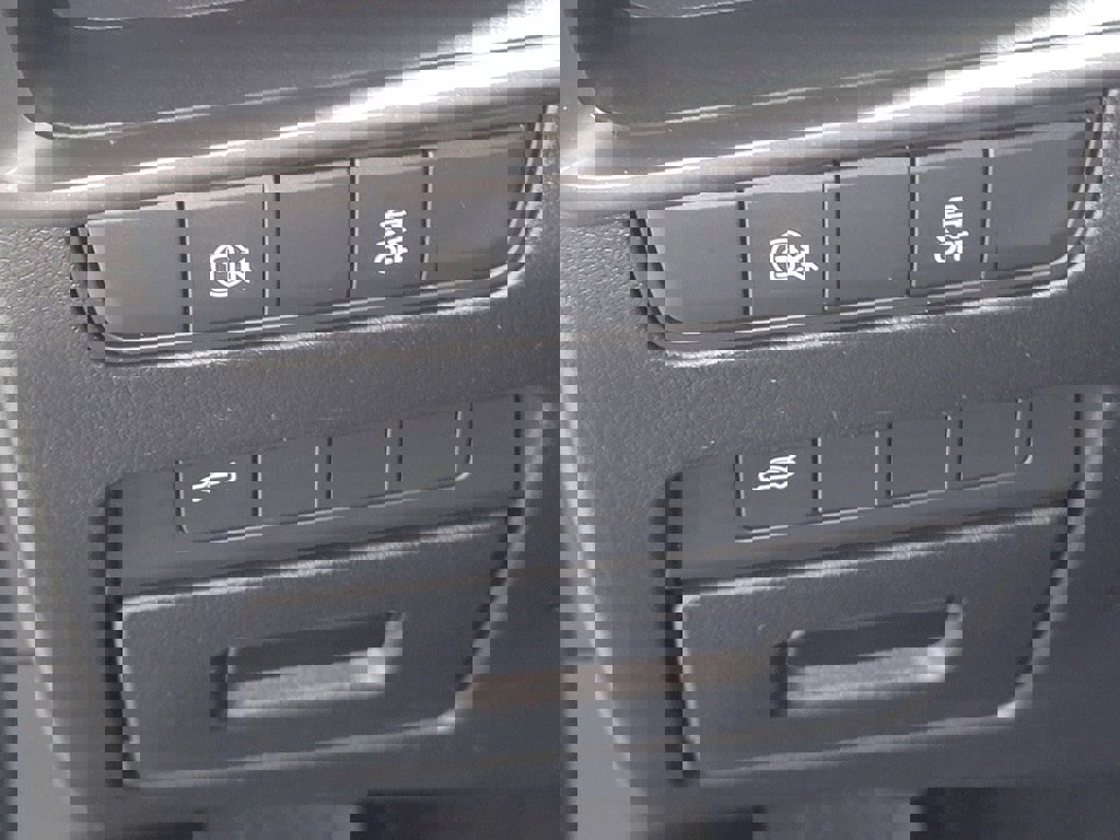 Used 2025 MAZDA MAZDA3 s image 17