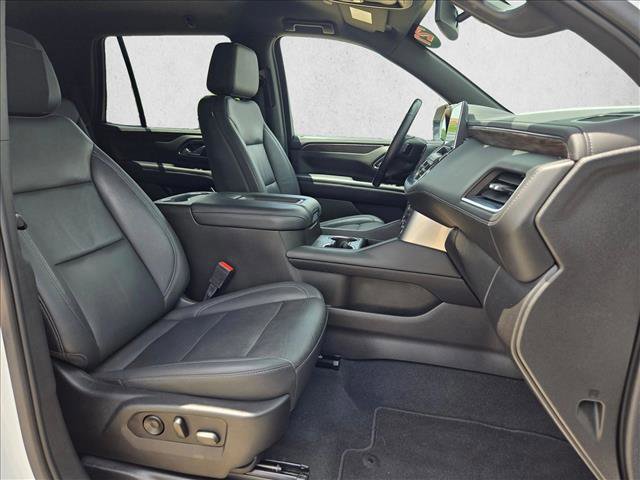 Used 2021 Chevrolet Tahoe Z71 w/ Luxury Package AWD/4WD image 19