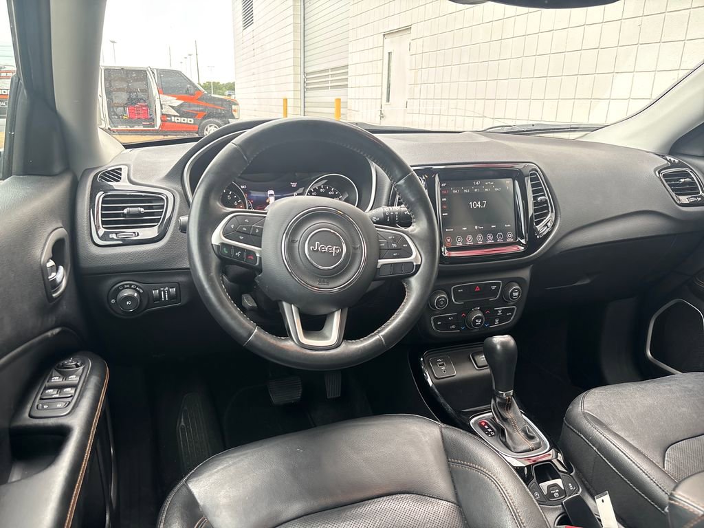Used 2019 Jeep Compass Limited FWD image 2