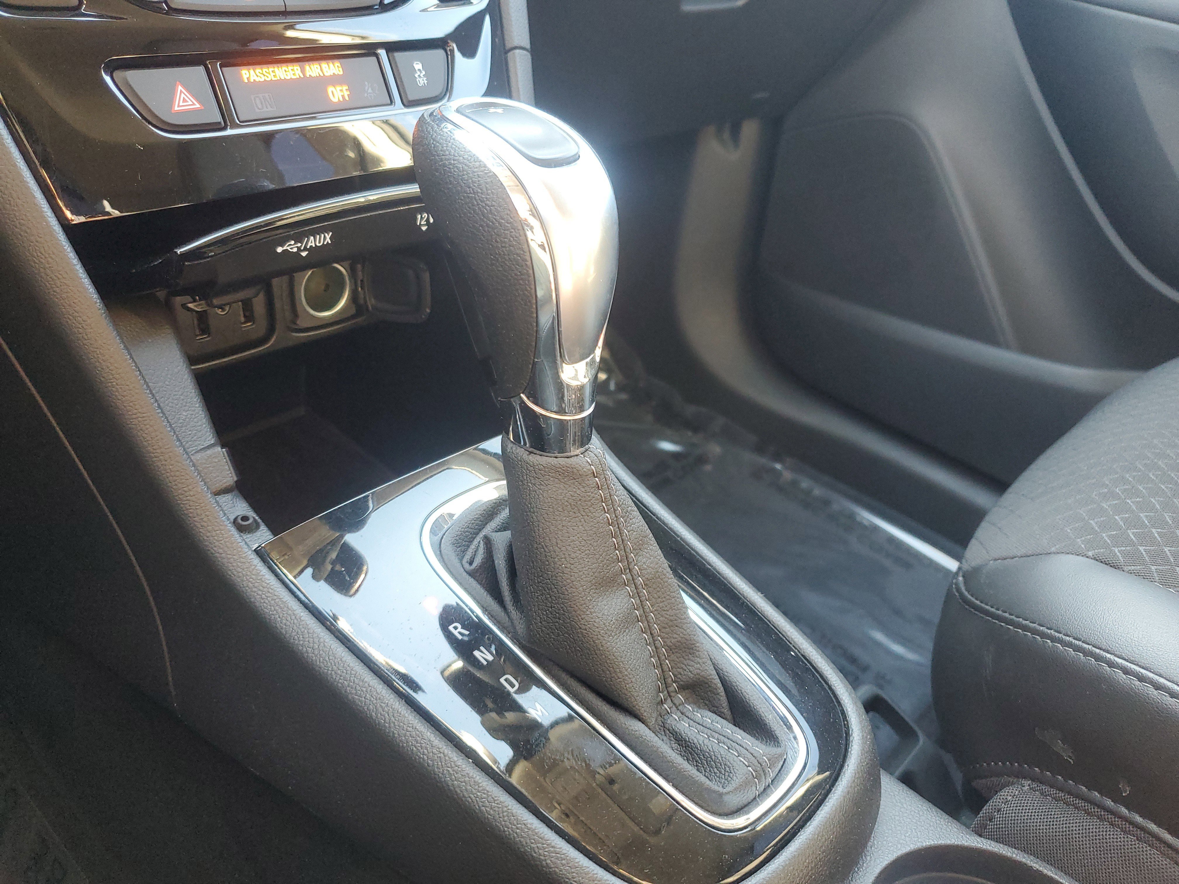 Used 2022 Buick Encore Preferred w/ Safety Package image 29