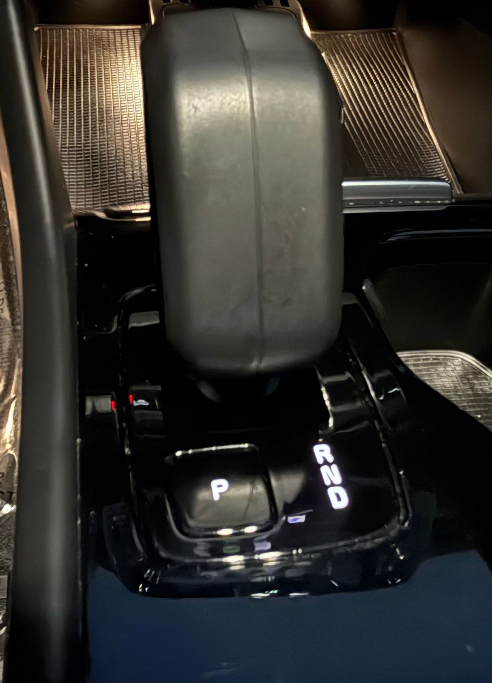 Used 2024 Volvo XC40 Recharge Ultimate w/ Protection Package Premier image 16