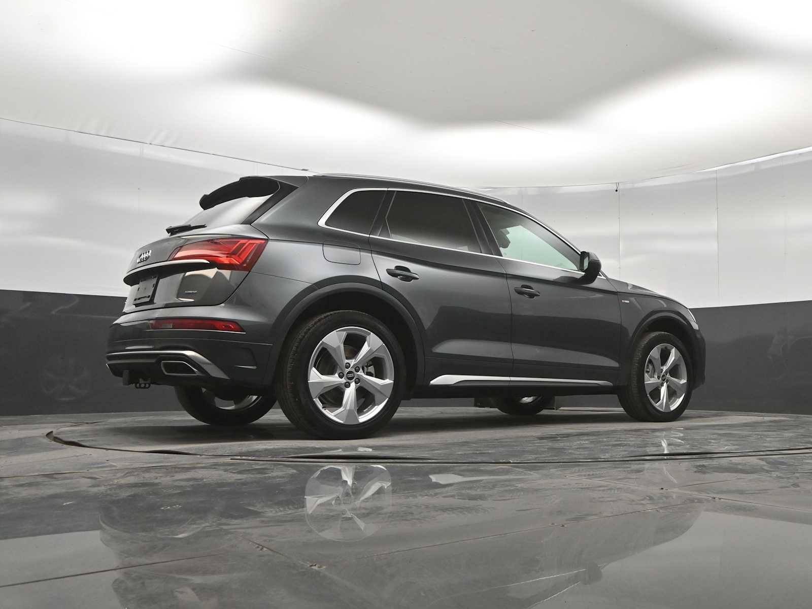 Used 2022 Audi Q5 2.0T Premium Plus w/ Premium Plus Package AWD/4WD image 37