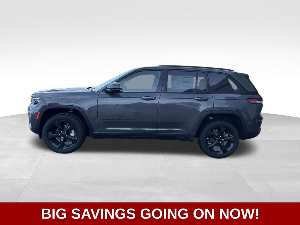 New 2025 Jeep Grand Cherokee Limited w/ Black Appearance Package image 7
