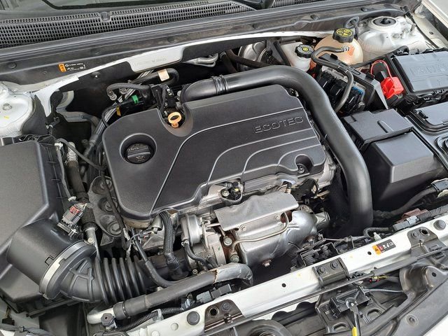 Used 2021 Chevrolet Malibu LT FWD image 30