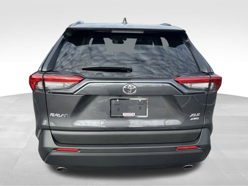 New 2025 Toyota RAV4 XLE image 4