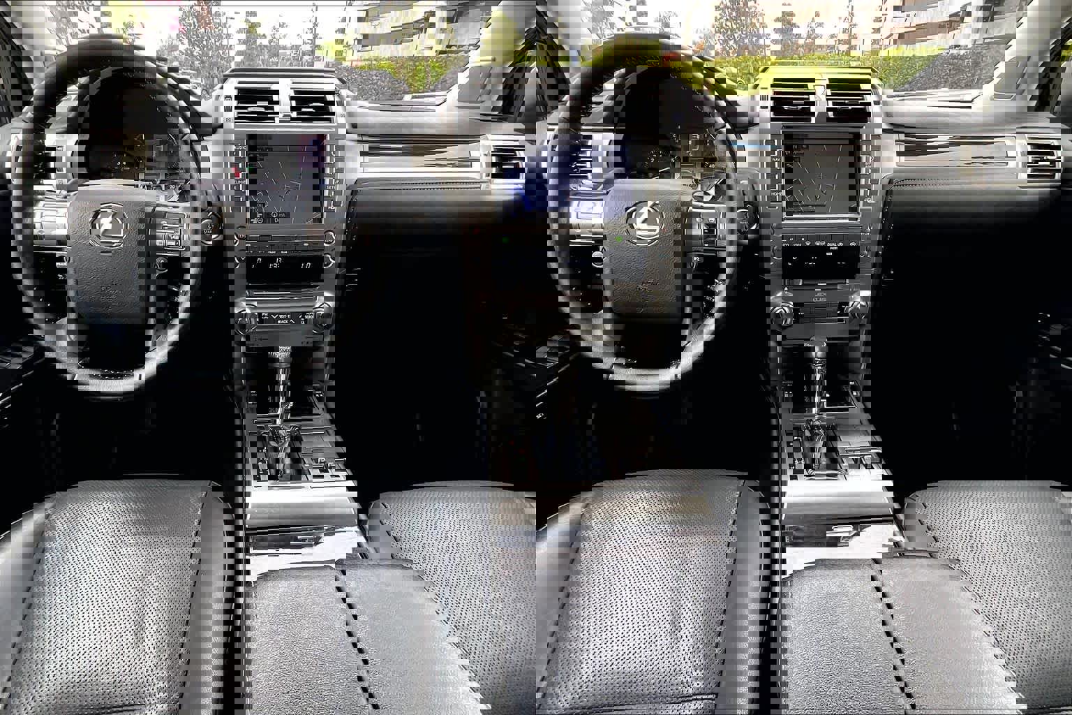 Used 2017 Lexus GX 460 image 14