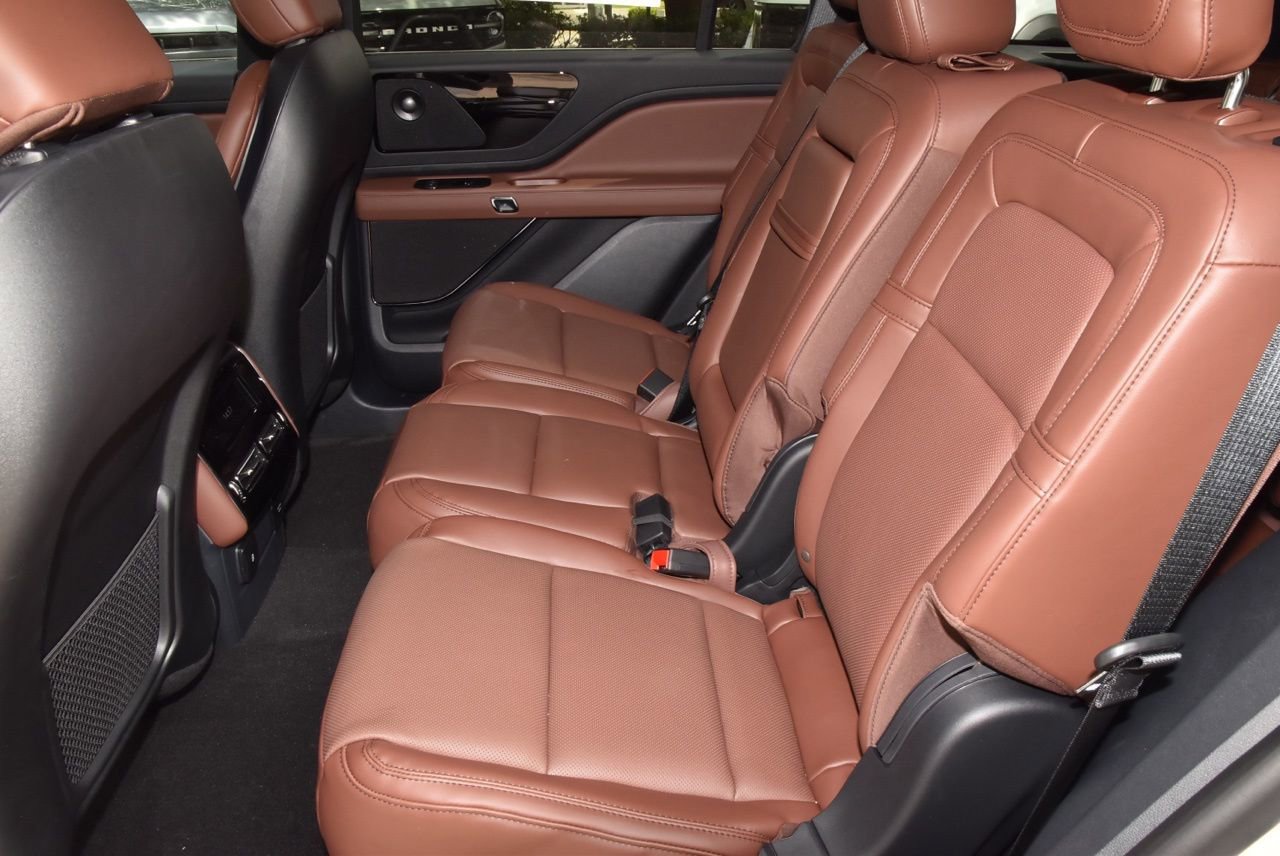 New 2026 Lincoln Aviator Reserve AWD/4WD image 14