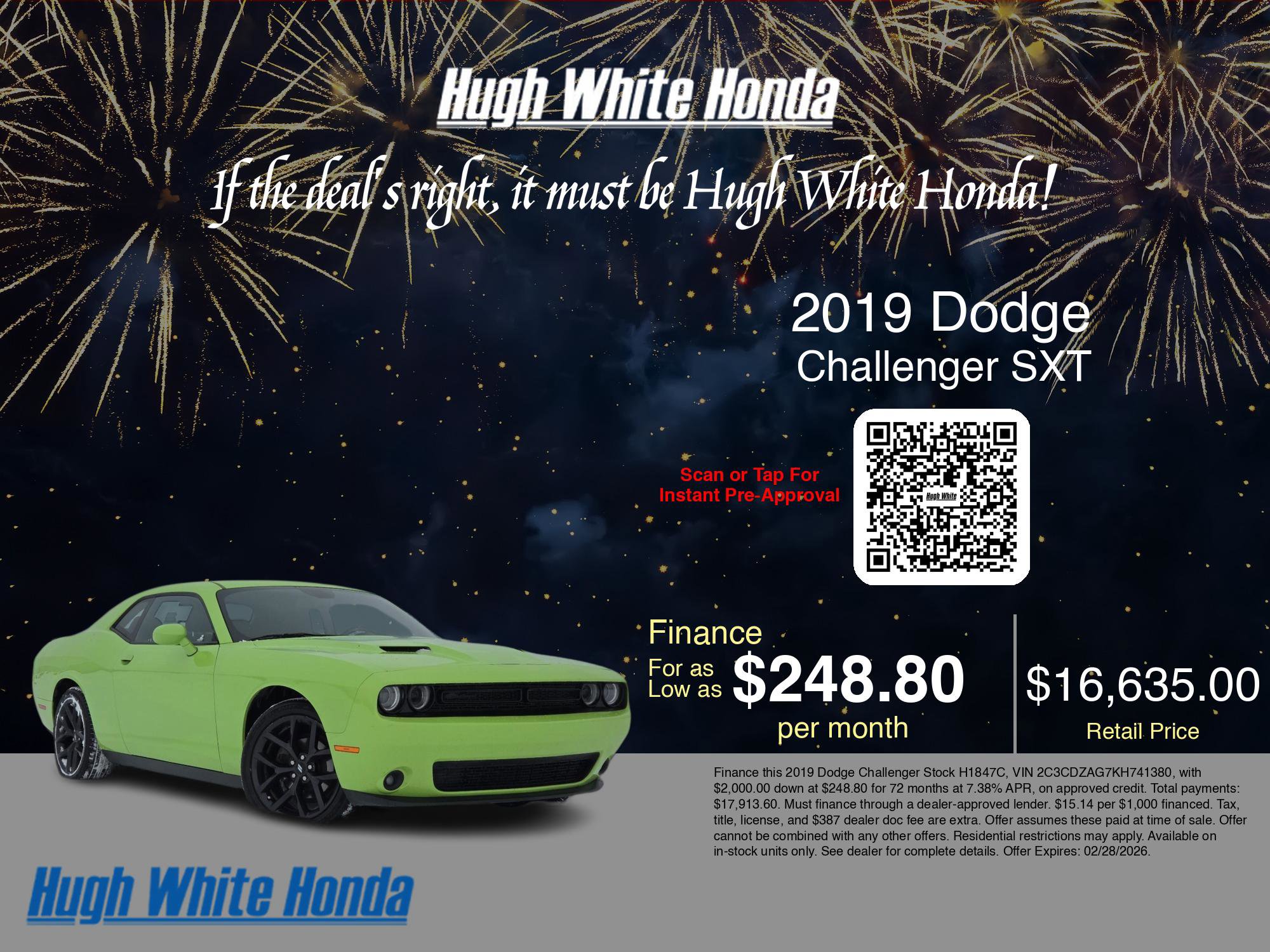 Used 2019 Dodge Challenger SXT w/ Blacktop Package image 3