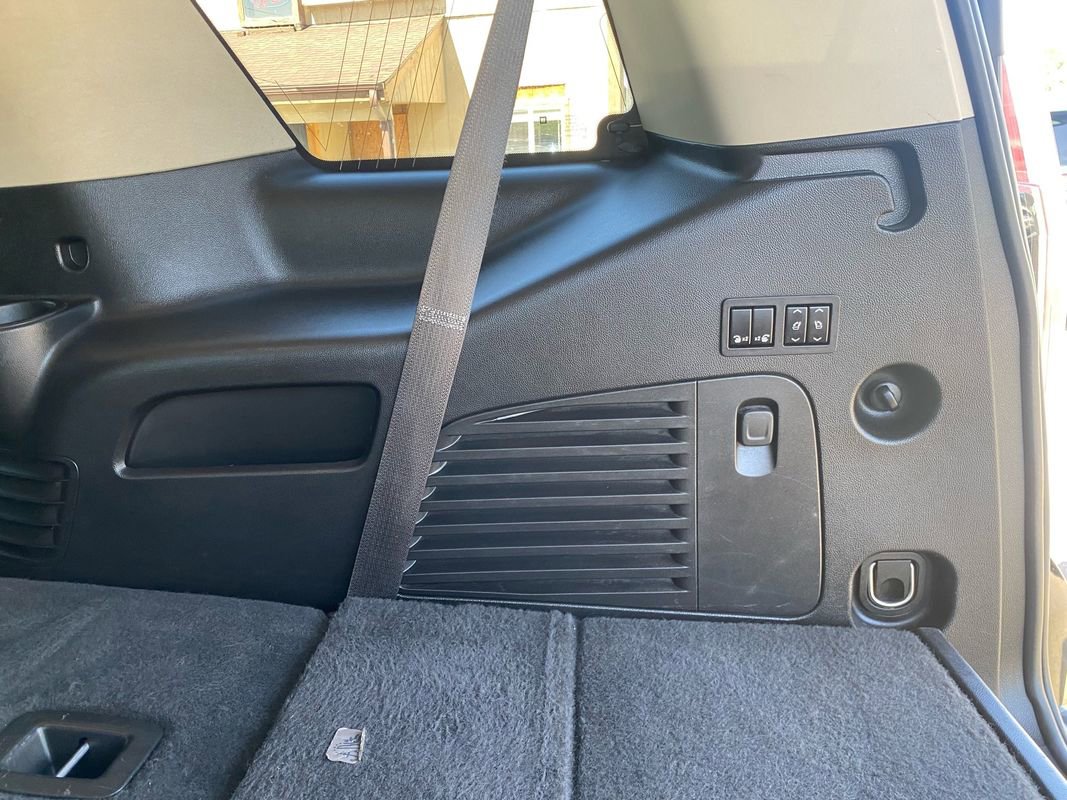 Used 2019 Cadillac Escalade Premium Luxury AWD/4WD image 48