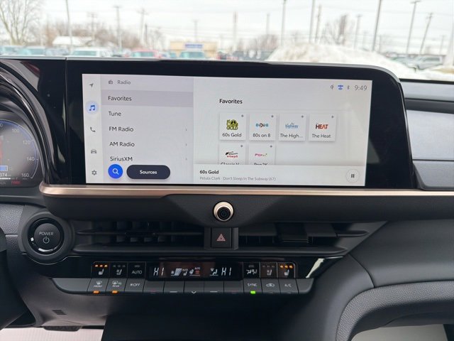 Certified 2025 Toyota Crown Signia XLE image 26