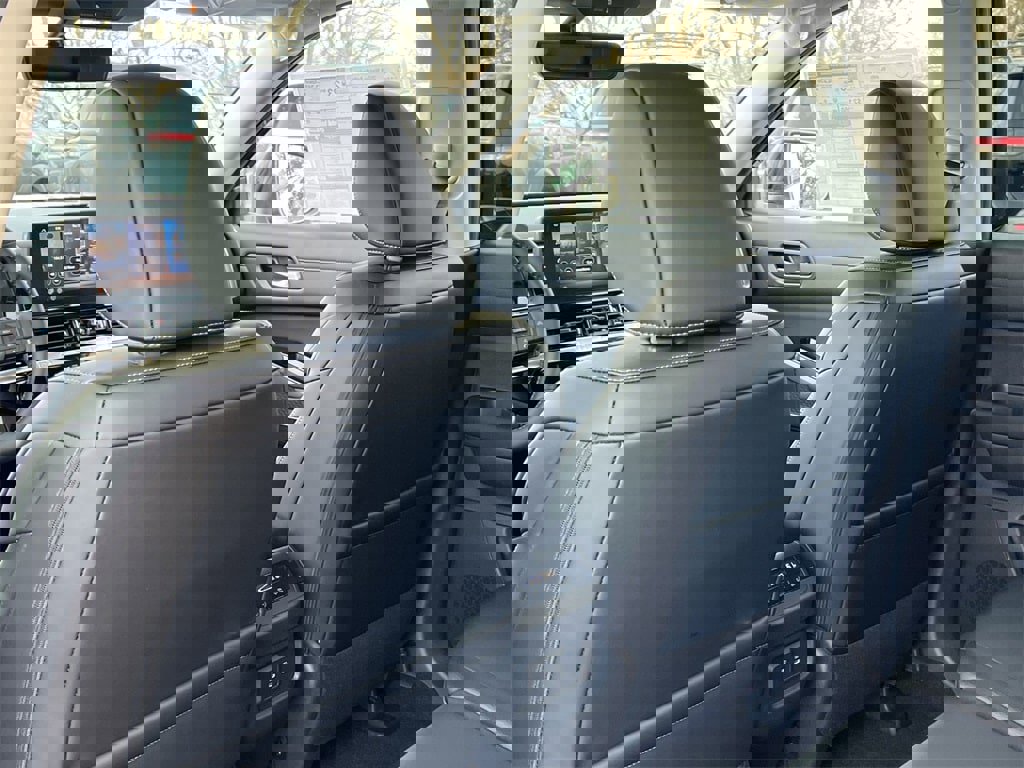 New 2026 Nissan Pathfinder SL image 35