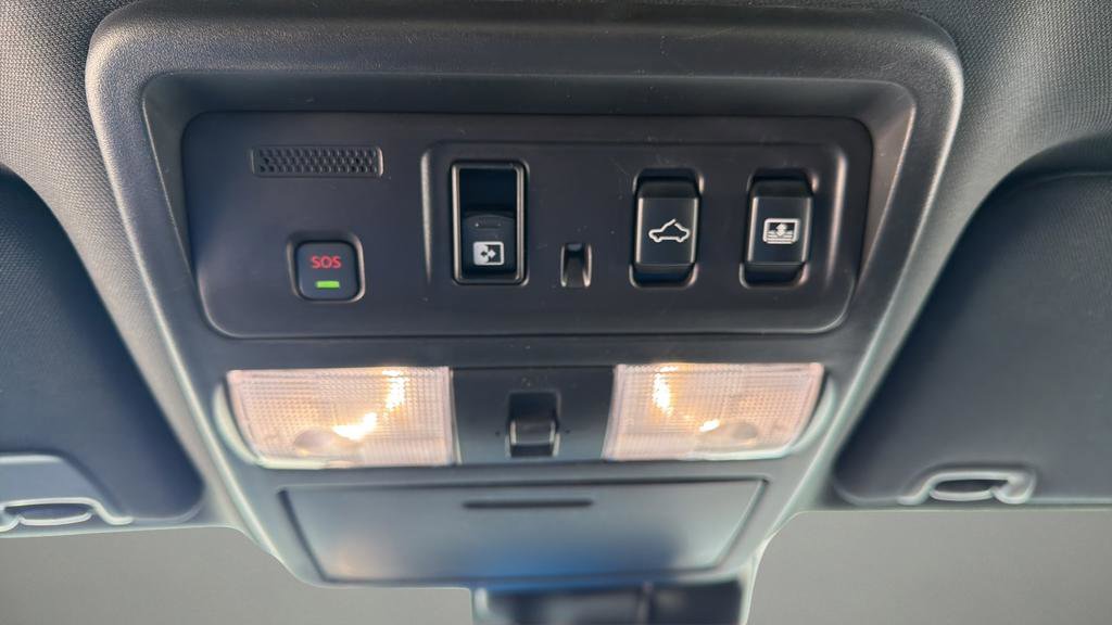 Used 2021 Nissan Titan PRO-4X w/ Pro-4x Convenience Package image 27