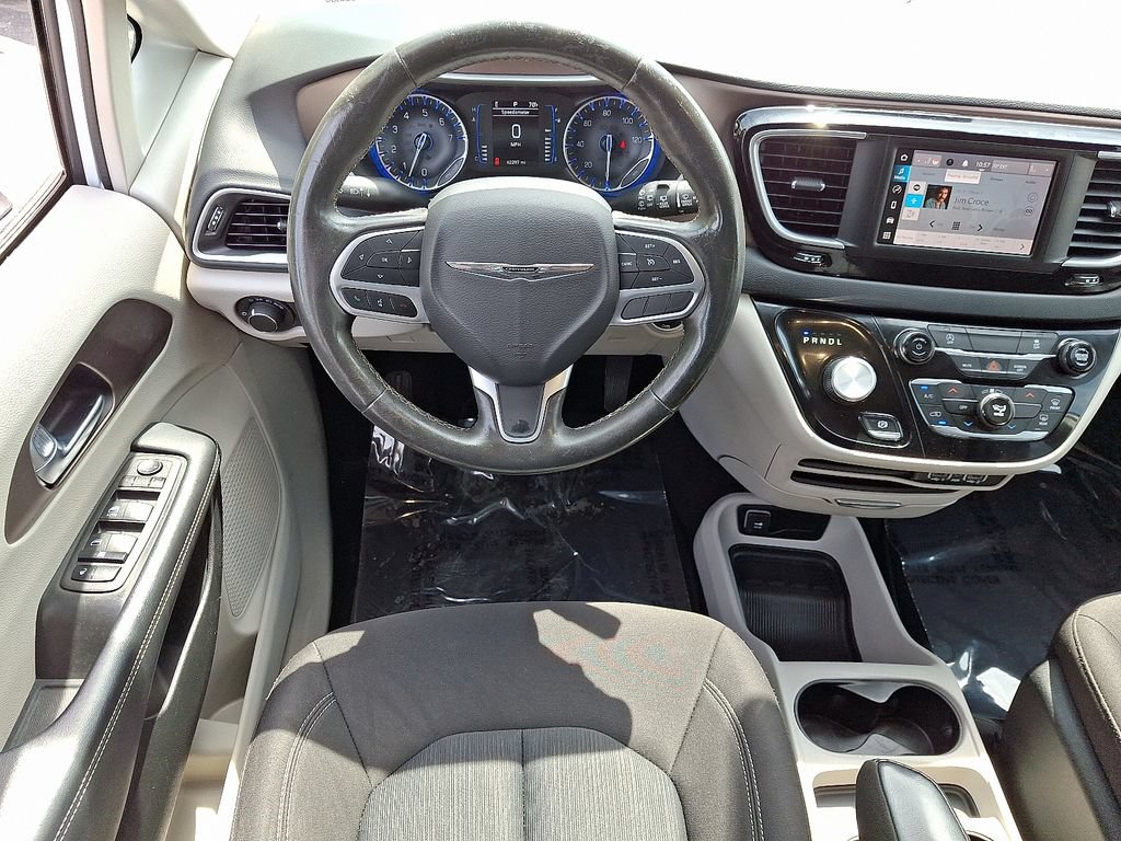 Certified 2023 Chrysler Voyager LX FWD image 12