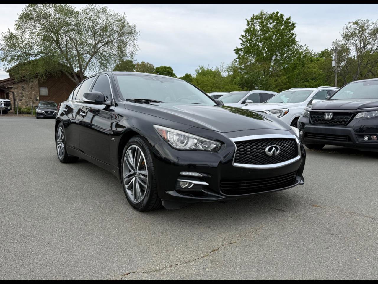 Used 2017 INFINITI Q50 Premium w/ 2.0T Premium Plus Package AWD/4WD image 1