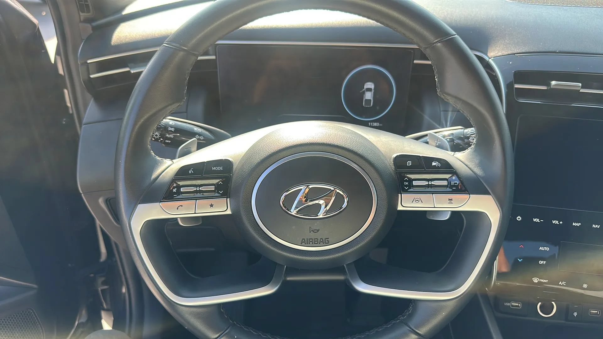 Used 2023 Hyundai Santa Cruz SEL Premium AWD/4WD image 11