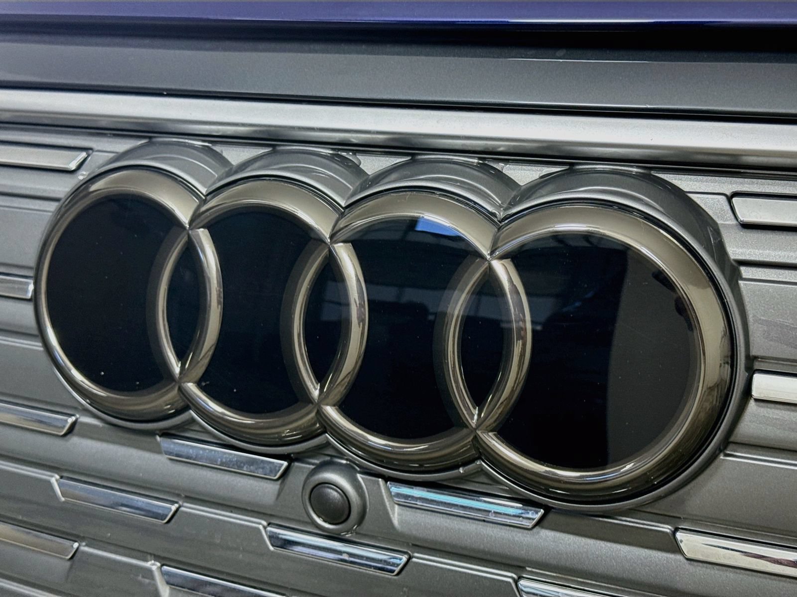 Certified 2023 Audi Q4 e-tron Premium Plus w/ Premium Plus AWD/4WD image 29