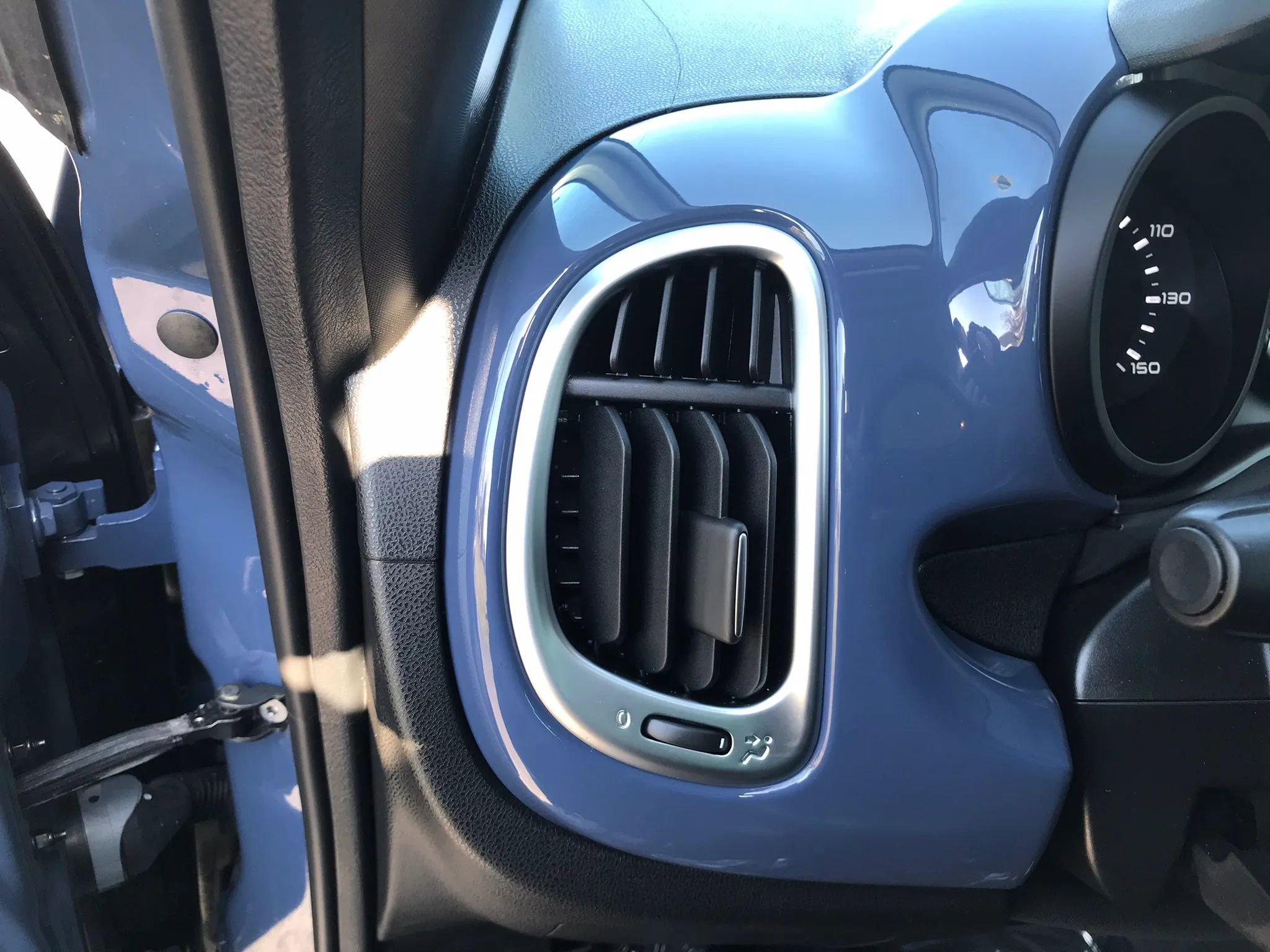 Used 2020 FIAT 500L Trekking image 10