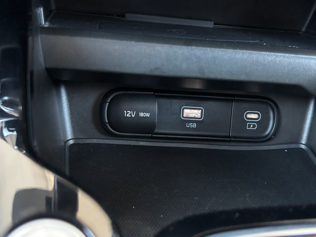 Used 2023 Kia Soul GT-Line image 16