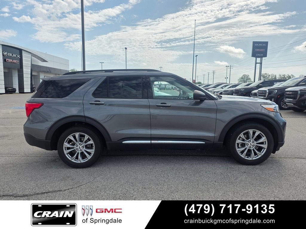 Used 2023 Ford Explorer XLT w/ Equipment Group 202A RWD image 9