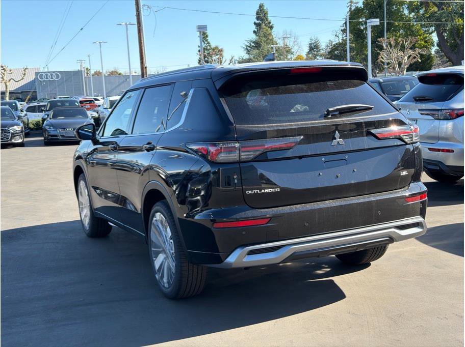 New 2026 Mitsubishi Outlander SEL Black Edition image 7